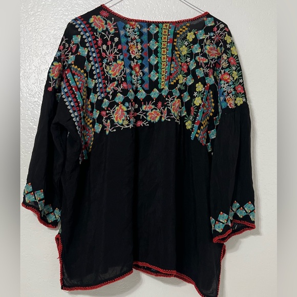 Johnny Was Embroidered Whipstich Trim Black Multicolor Boho Floral Tunic Top L - Picture 3 of 10